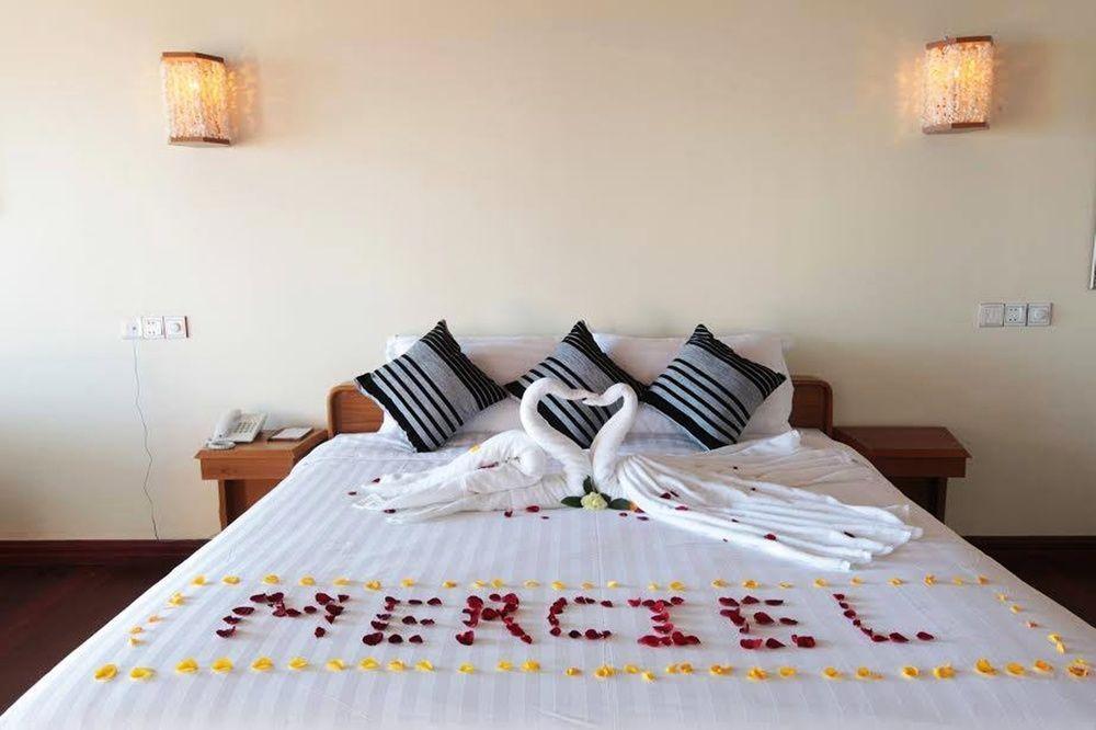 Merciel Retreat & Resort, Ngapali Buitenkant foto